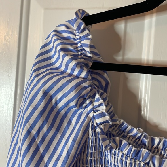 NWOT SHEIN polyester elastic top short sleeve blue/white striped dress, Size M - Picture 4 of 8